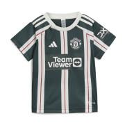 Mini kit derde baby Manchester United 2023/24